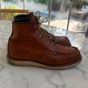 Red Wing Classic Moc 6-Inch Boot in Oro Legacy Leather Size 9.5